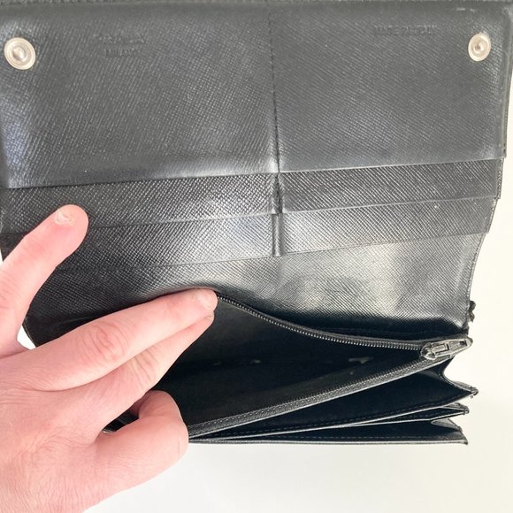 Vintage Prada Tesstuto Black Nylon Tri-fold Wallet, Black Tri-fold Prada Wallet - Picture 9 of 13